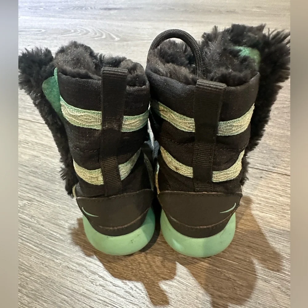Nike Roshe One toddler girl sneaker snow boots - Picture 3 of 6